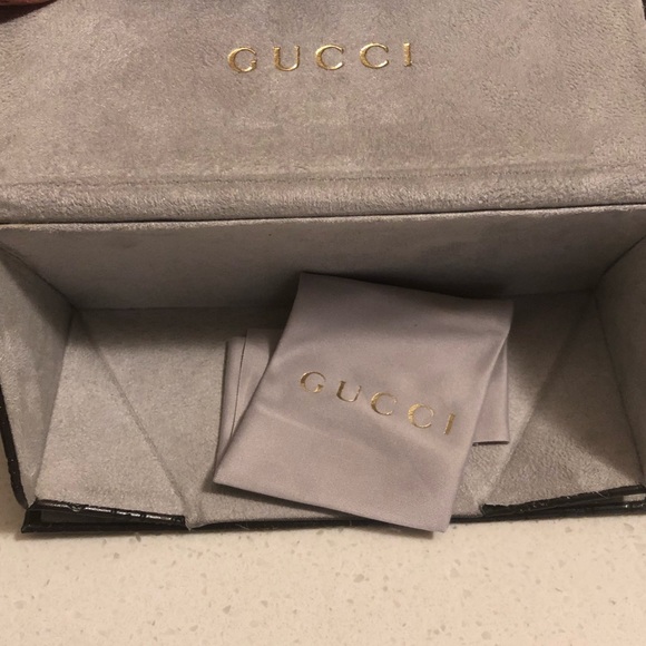 Gucci Polarized Sunglasses - Picture 7 of 8